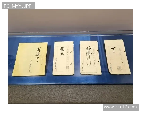 溥仪足球的传奇故事与历史背景探秘:从皇帝到球场的跨越之旅 溥仪足球的传奇故事与历史背景探秘:从皇帝到球场的跨越之旅